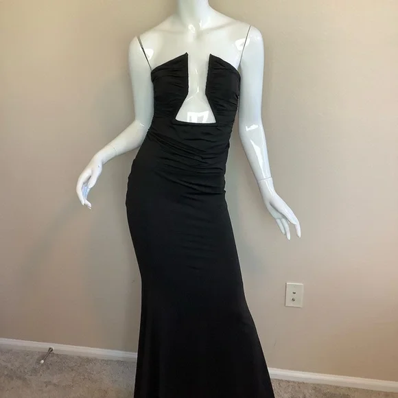 Fashion Nova Grand Entrance  Black Maxi Dress - Picture 2 of 9
